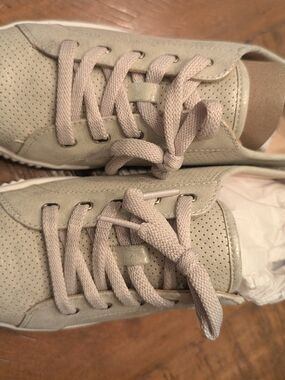 Naturalizer Soul Beige/Taupe Women's Sneakers NWOT
